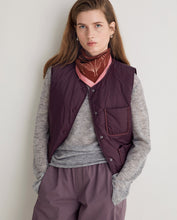 Aubergine water-repellent vest
