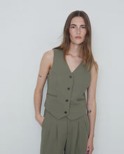 FITTED VEST GREEN