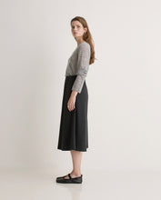 Anthracite midi skirt with elastic waistband