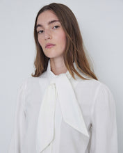 RIBBON BLOUSE WHITE