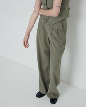 WIDE PLEATED TROUSERS GREEN