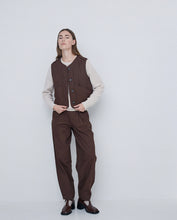 QUILTED COTTON VEST BROWN